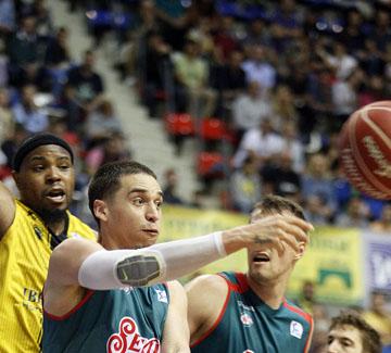 bamforth balvin jones iberostar tenerife pabellón santiago martín